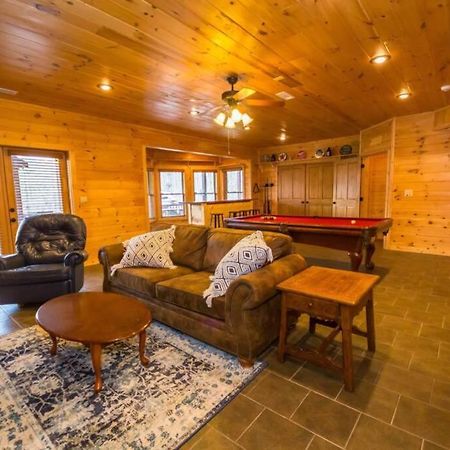 Christmas Lodge-Secluded Near Downtown Blue Ridge Exterior photo