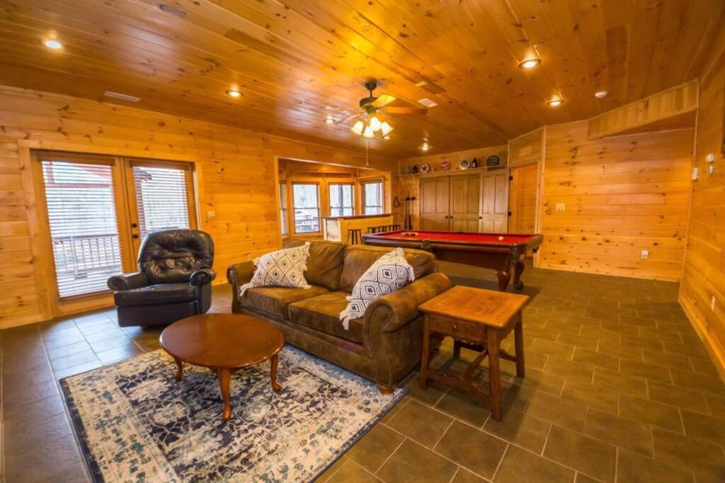 Christmas Lodge-Secluded Near Downtown Blue Ridge Exterior photo