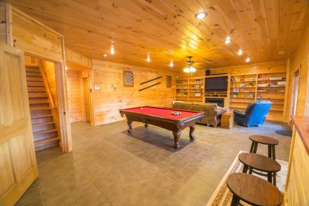 Christmas Lodge-Secluded Near Downtown Blue Ridge Exterior photo